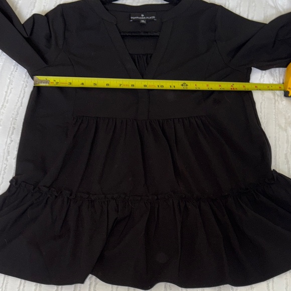 Tuckernuck Pomander Place Black crepe Ruffled Women's Top - Picture 4 of 9